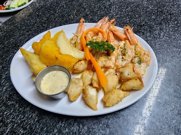 Calamari & Prawns